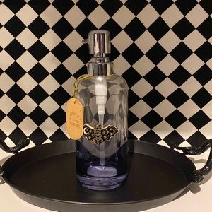 Bat accented lotion/soap dispenser